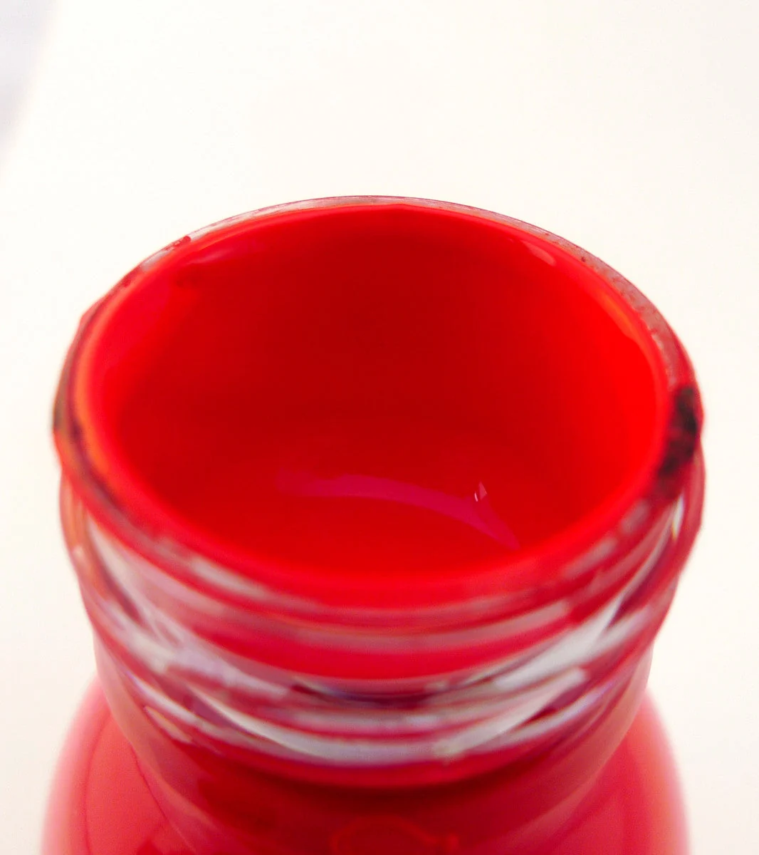 RAYGUN - cadmium red, high grade professional acrylic paint, by Stuart Semple 100ml - Image 3
